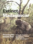 Front Cover: Extinct Madagascar: Picturing the I...