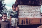 Image: Monument to Quaker FFMA missionary ...