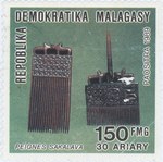 Front: Sakalava Combs: 150-Franc (30-Ariar...