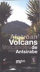 Front: Volcans de Antsirabe / Volcanoes ne...