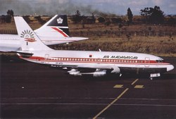 Air Madagascar Boeing 737-200, 5R-MFB: Jomo Kenyatta International Airport, Nairobi, Kenya, October 1993