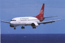 Air Madagascar Boeing 737-300, 5R-MFH: On final approach into Pierrefonds Airport, Réunion, August 2008