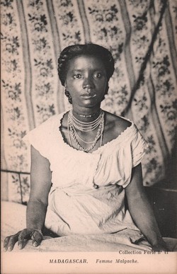 Madagascar. Femme Malgache: Collection Ferté no. 41