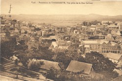 6796. Panorama de Tananarive, Vue prise de la Rue Gallieni
