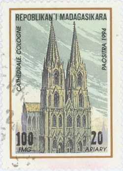 Cologne Cathedral: 100-Franc (20-Ariary) Postage Stamp